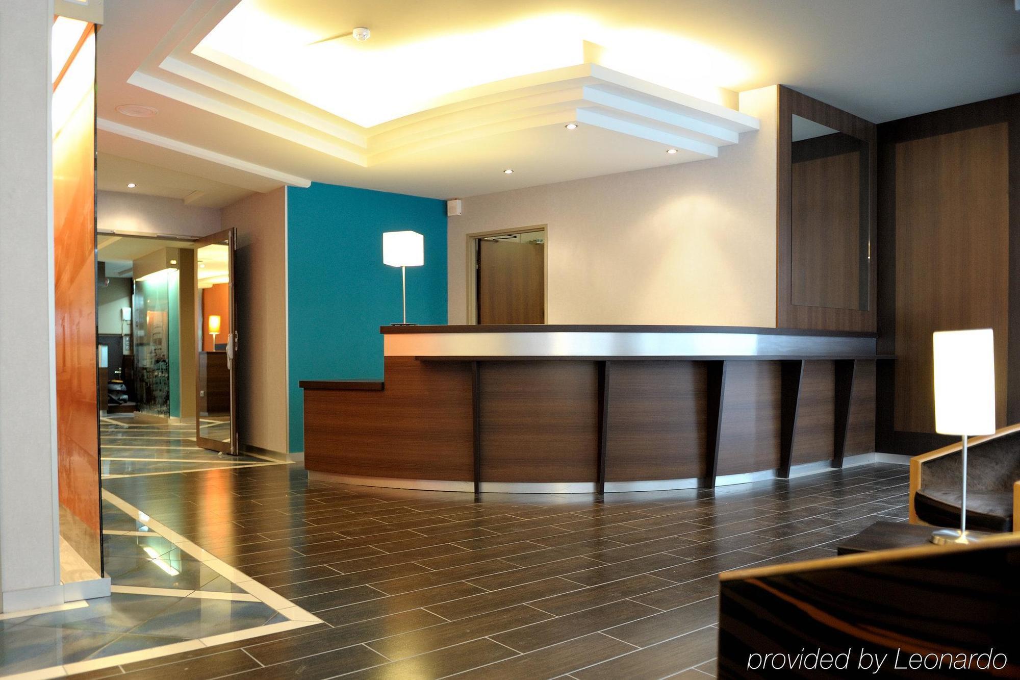 Holiday Montmartre By Ihg 4*