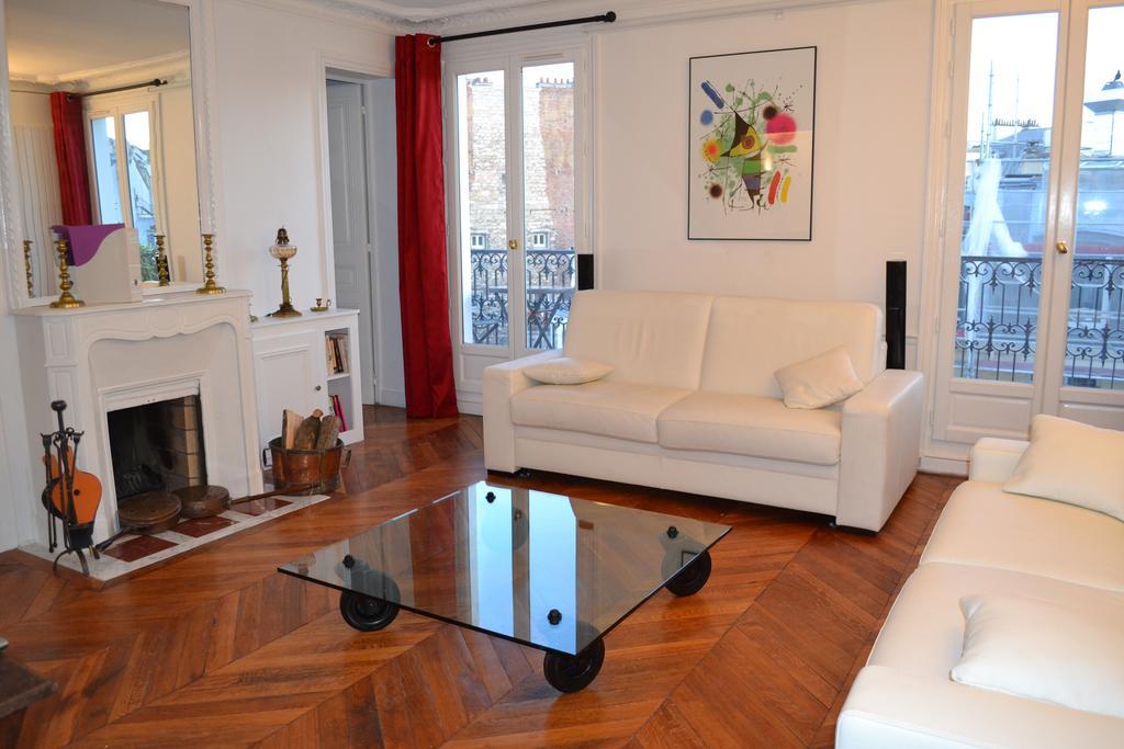 Moulin Rouge Ii Apartment Paris