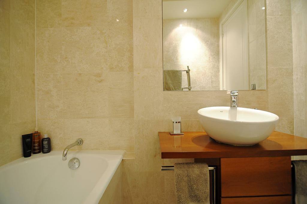 Champs Elysees - Air Conditioning Bed & Breakfast 3*