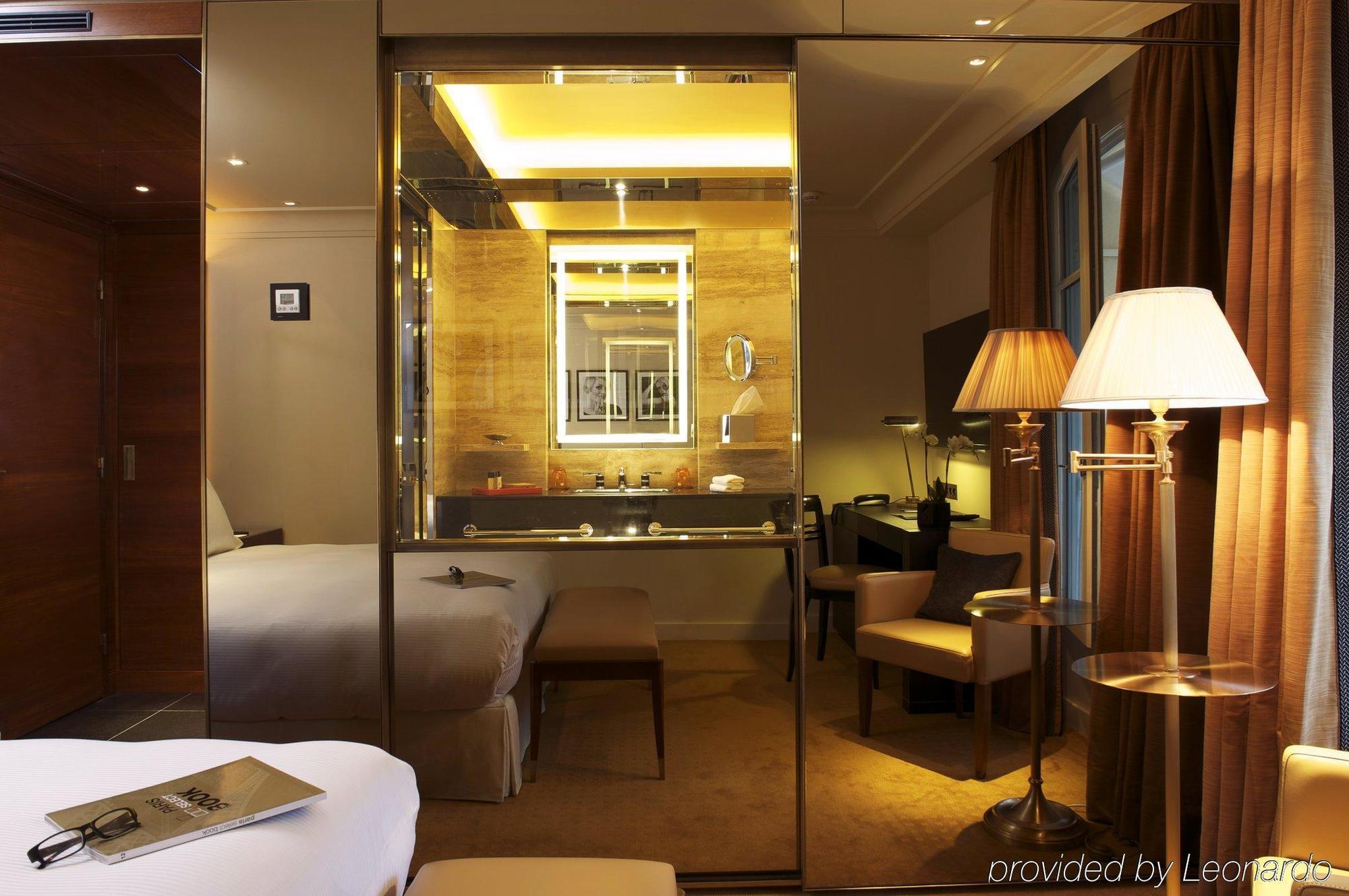 Montaigne 5*