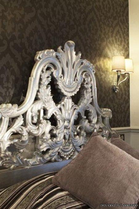 Riviera Elysees Hotel Parigi