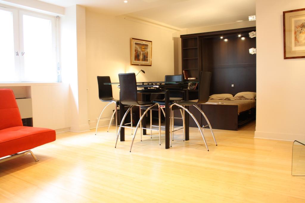 Apartment Richelieu Paris