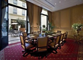 Lotti Paris