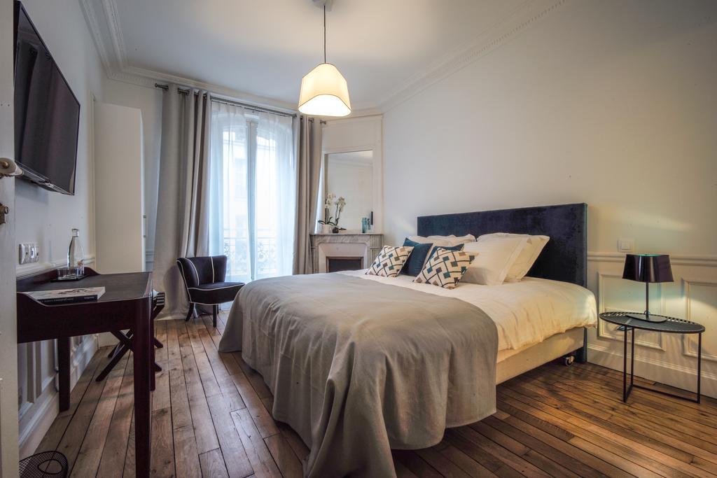 Bed & Breakfast Relais12bis By Eiffel Tower Parigi
