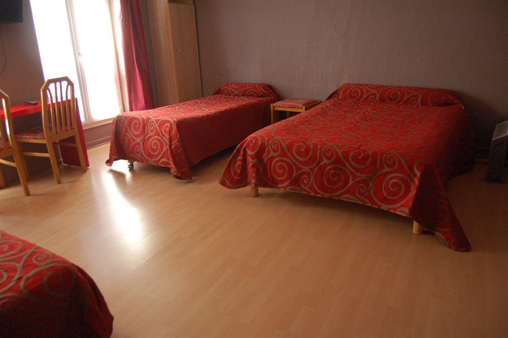 Hotel Montmartre Clignancourt Parigi