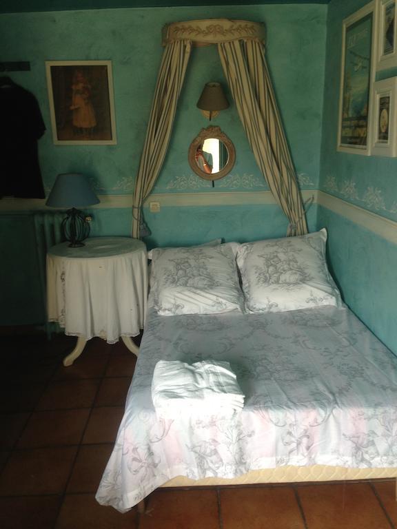 Hotel De Nesle 3*
