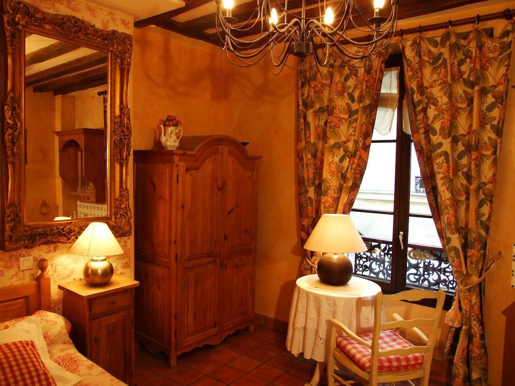 Hotel De Nesle 3*