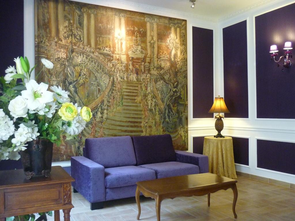 Hotel Des Arts - Cite Bergere 2*