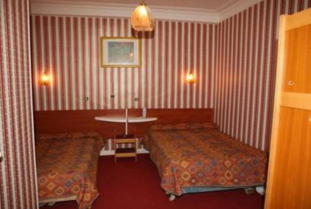 Hotel Sully