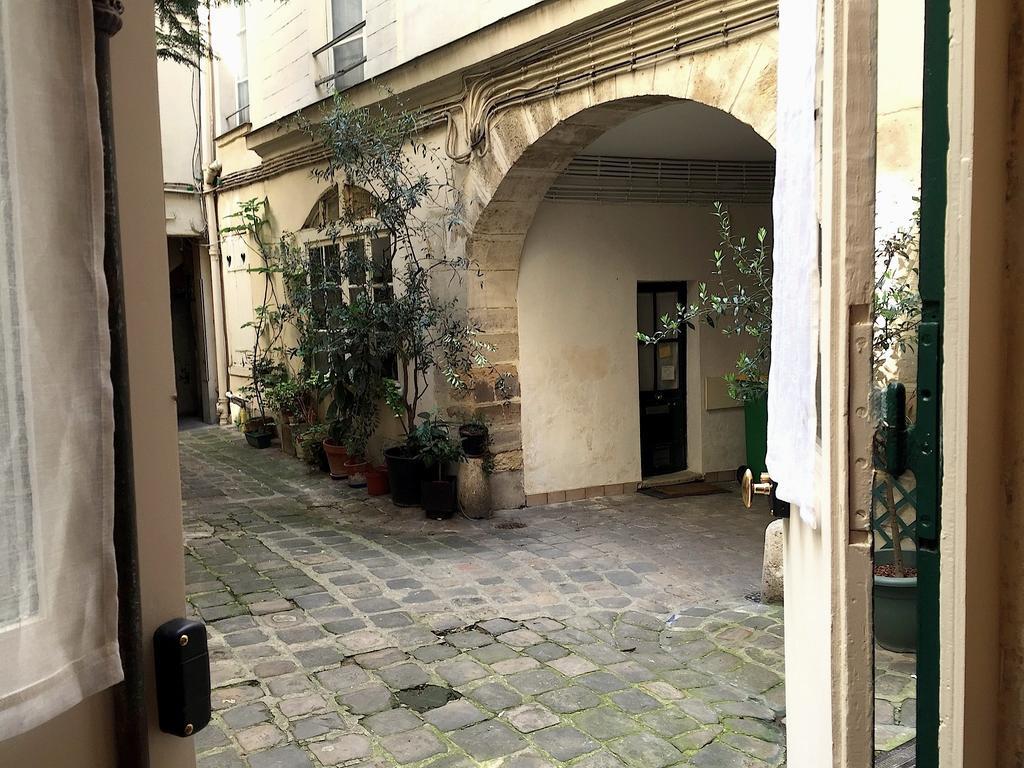 Appartamento Au Coeur Du Marais Parigi