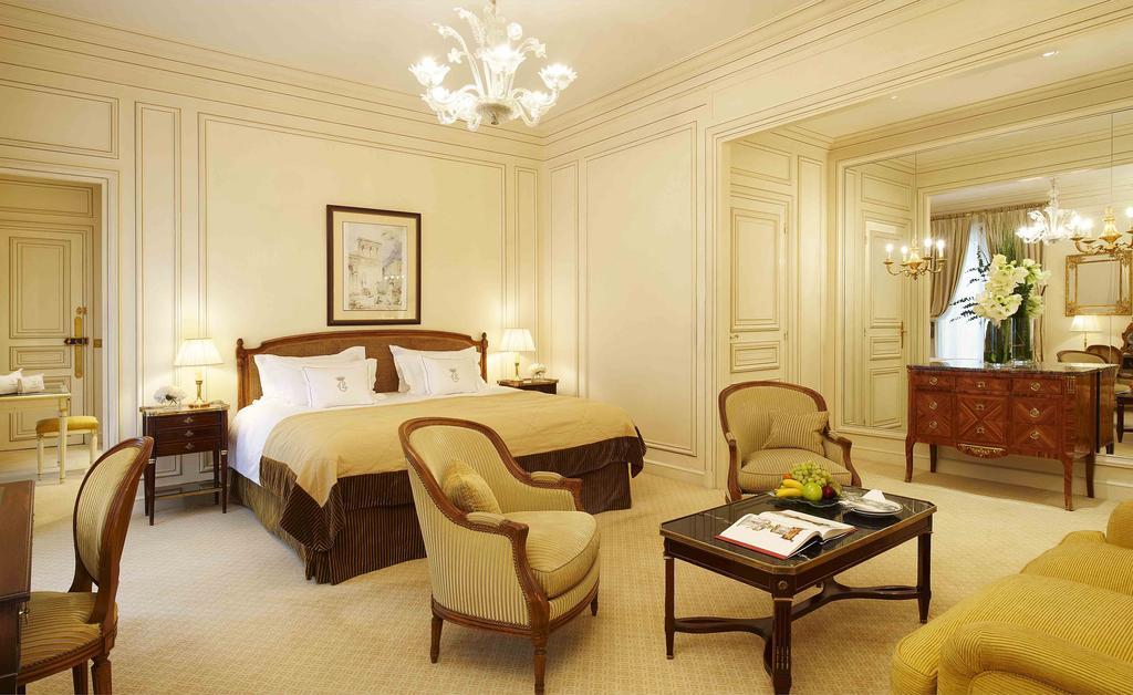 De Crillon