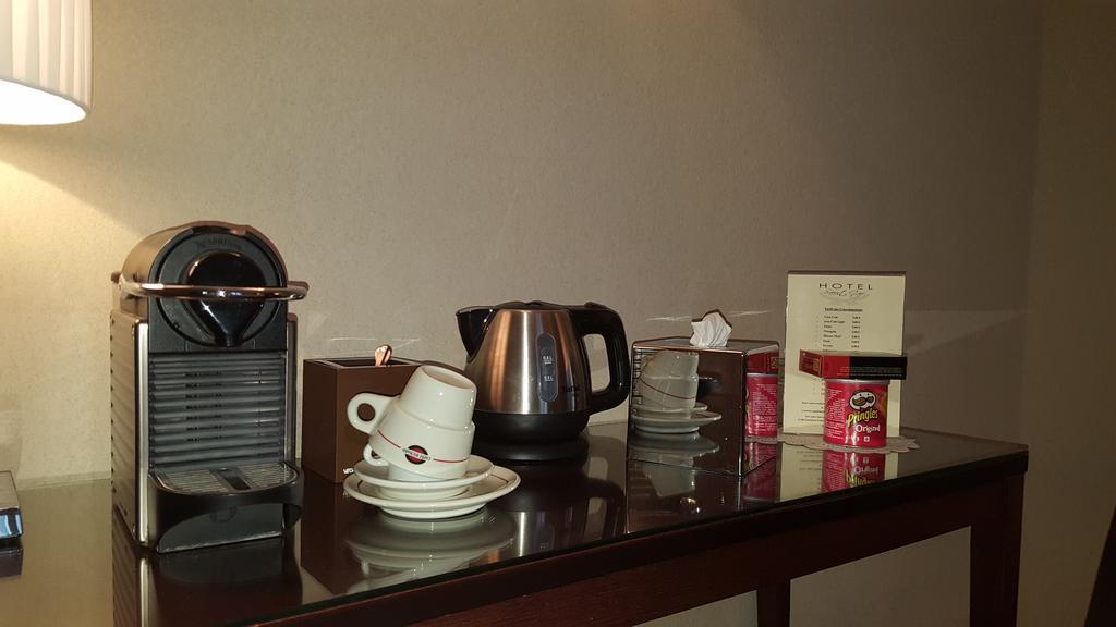Hotel Saint Cyr Etoile 3*