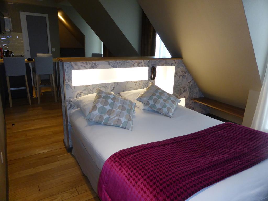 Excelsior Batignolles Paris