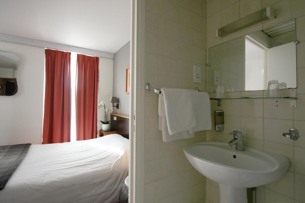 Denfert-Montparnasse Hotel