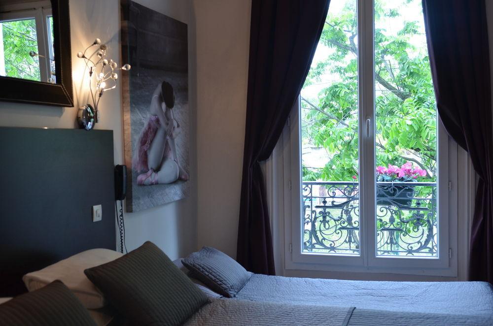 Hotel De France 18 Parigi