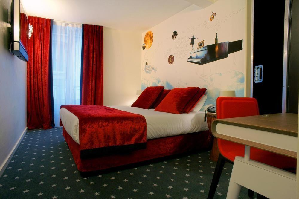Du Triangle D'or 3* Paris