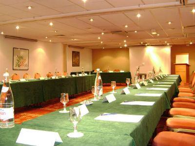 Median Congres 3* Parigi