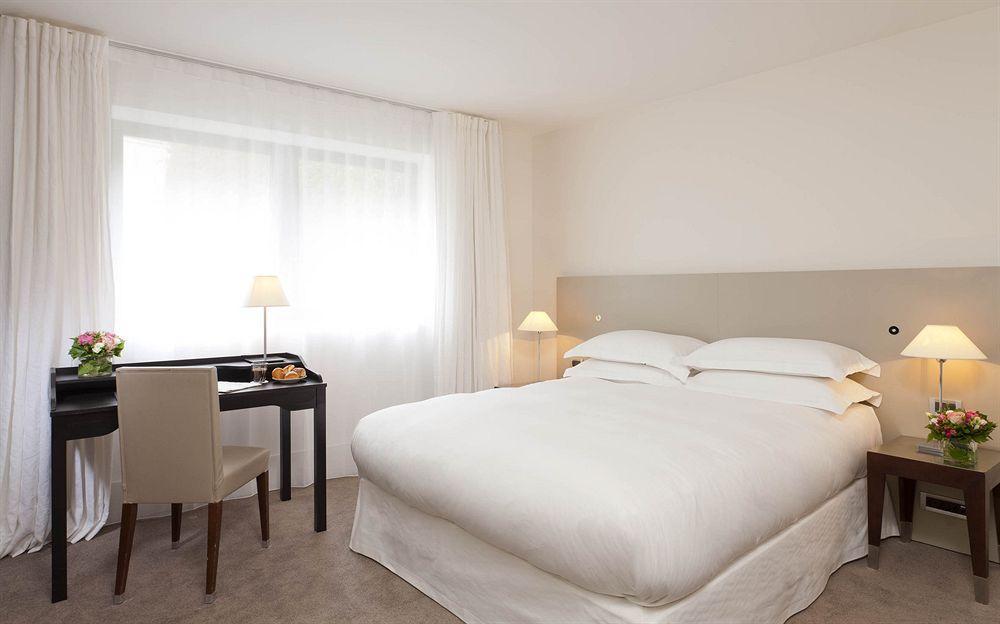 La Maison Champs Elysées Hotel 5*