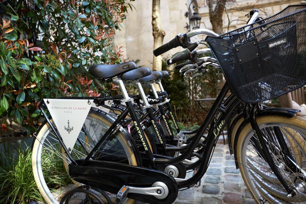 Du Petit Moulin, Haute Couture By Lacroix Hotel