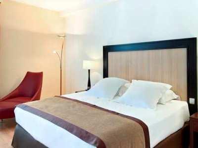 Hilton Orly Airport Hotel 4*