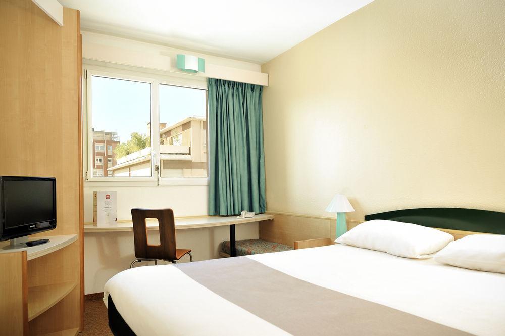 Ibis La Cité Des Sciences 19ème 3* Parigi
