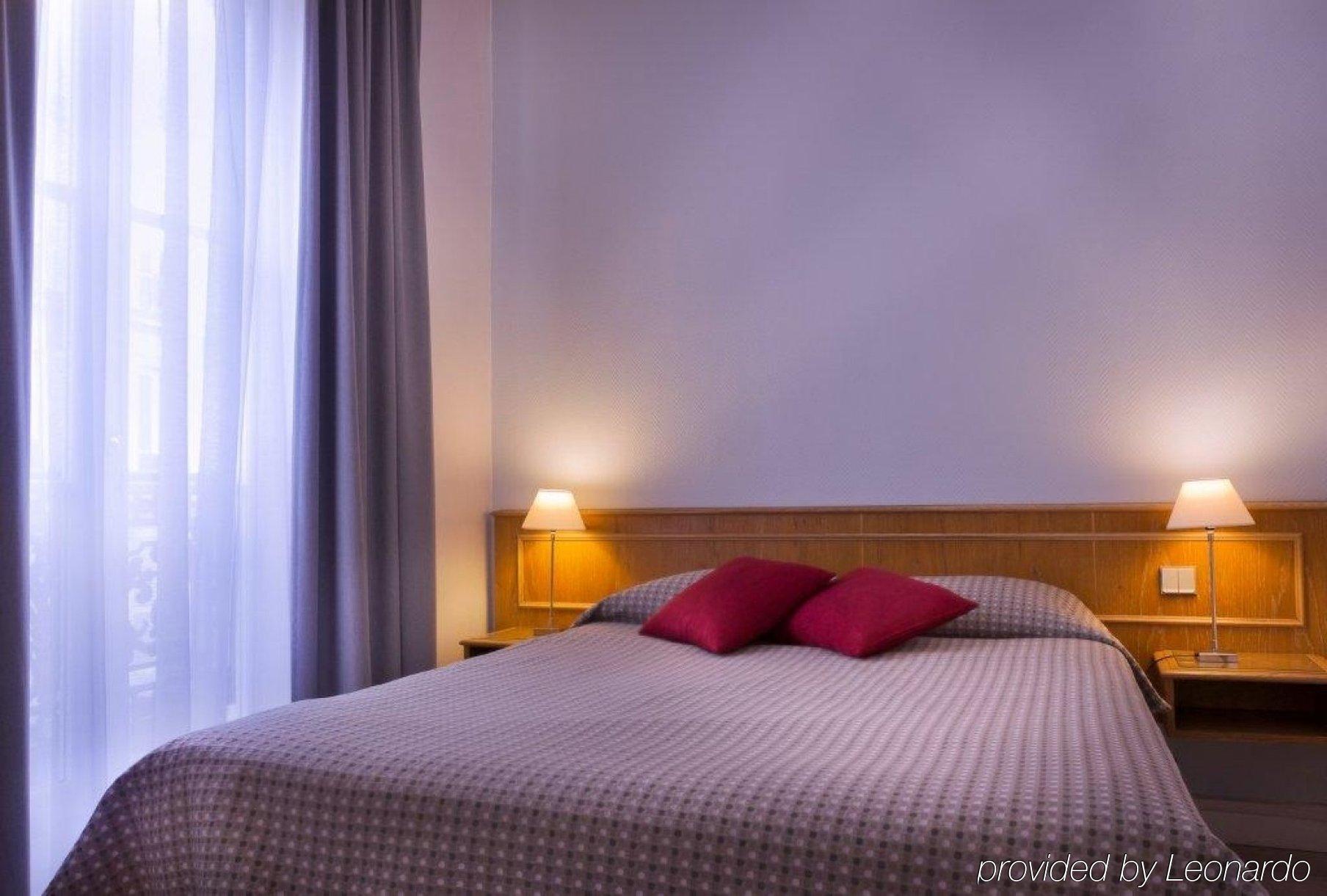 Le Compostelle 3* Parigi