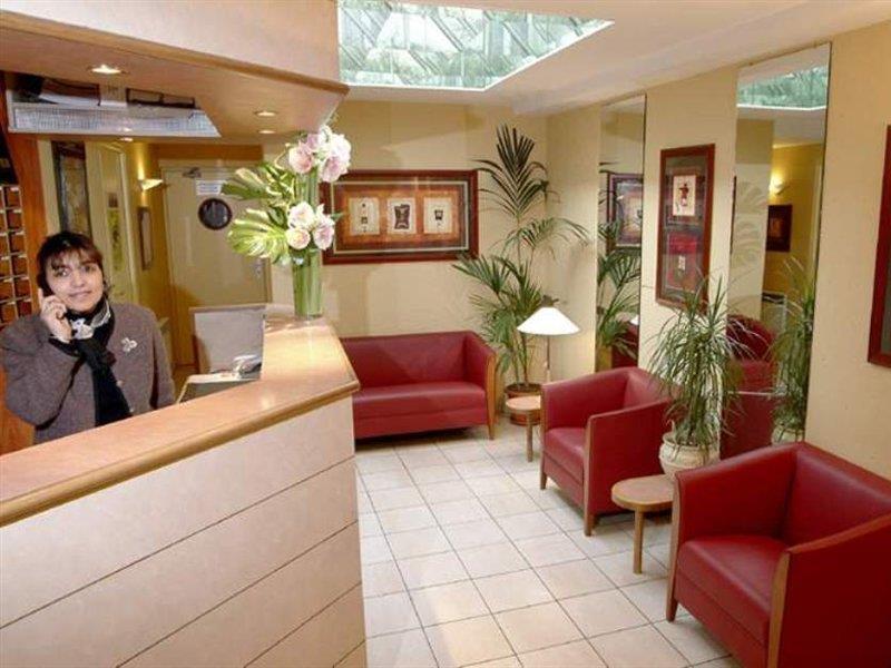Best Western Le Montmartre - Saint Pierre 3*