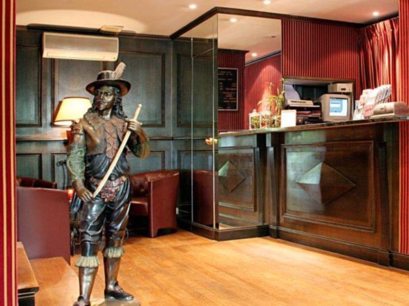 Hotel Gaston