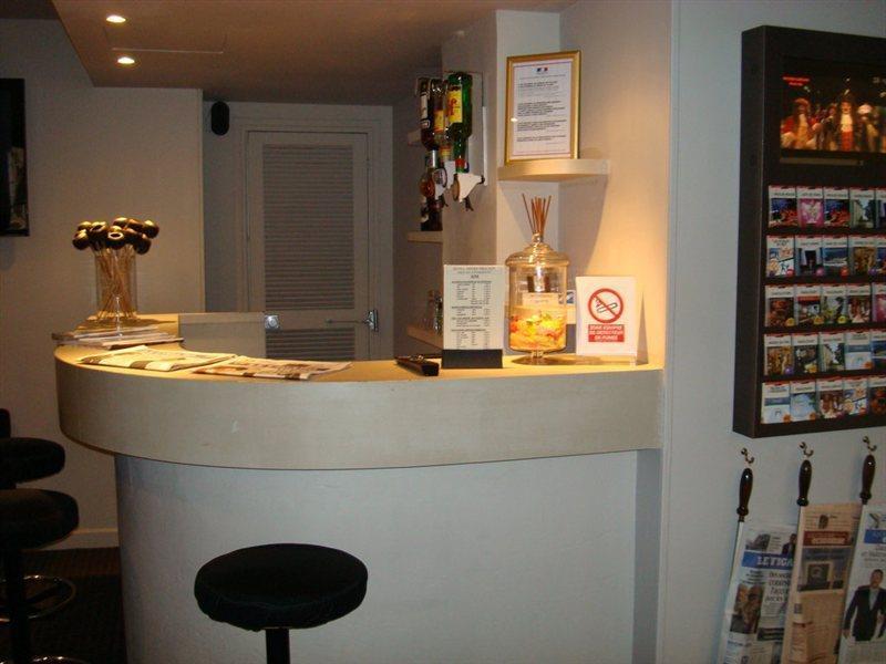 Hotel Sonder Le Frochot 3*