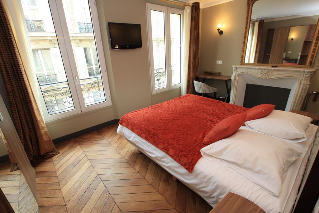 Excelsior Batignolles Paris