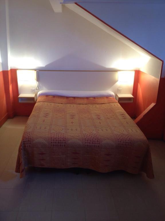 Hotel Du Pont Neuf *
