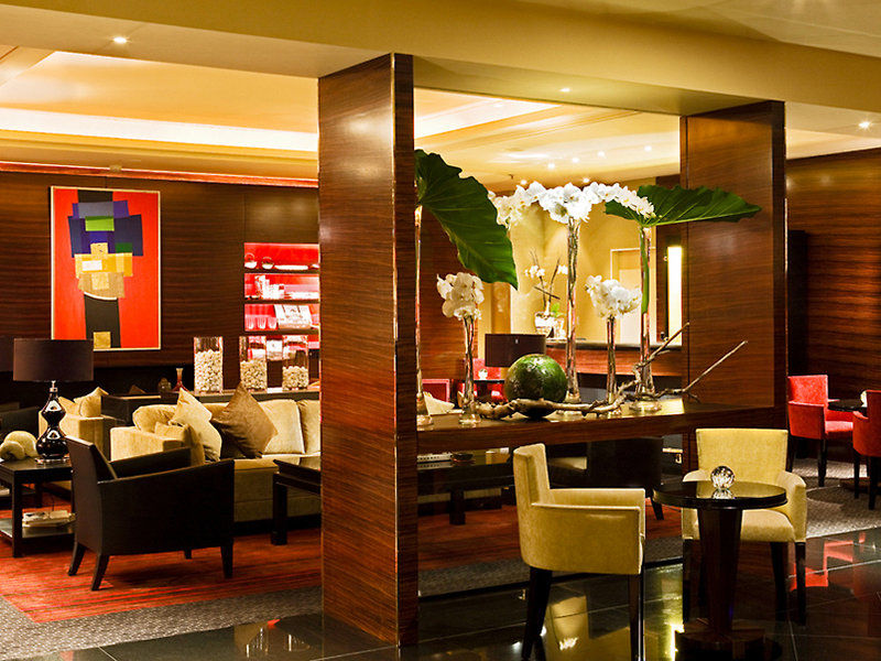 Hotel Warwick Champs-elysees 4*