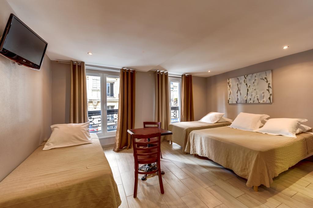 Montmartre Clignancourt Hotel Parigi