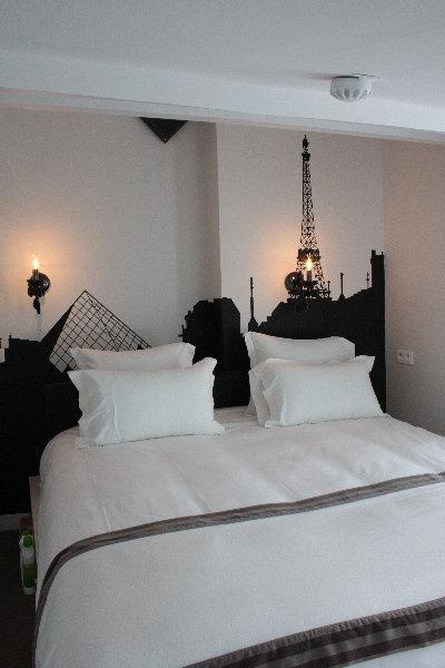 Boutique Konfidentiel Parigi