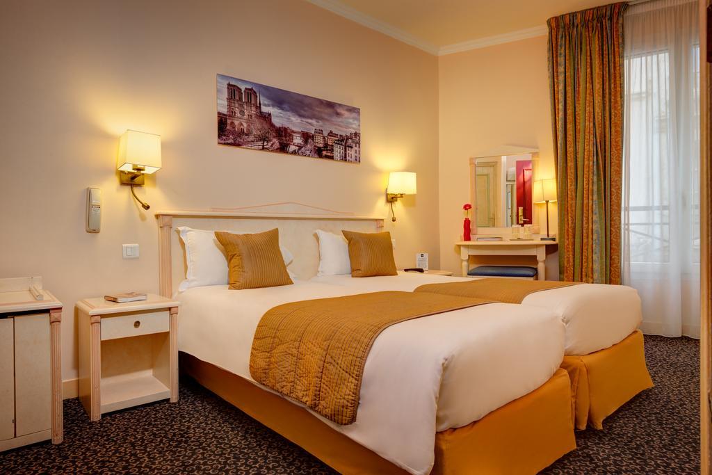 Hotel Louvre Sainte Anne 3*