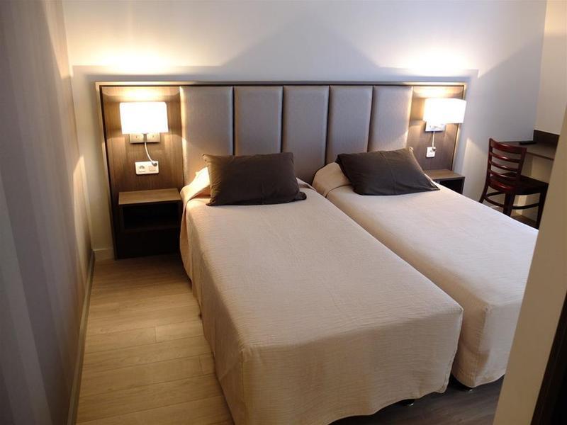 De Flore - Montmartre Hotel 3*