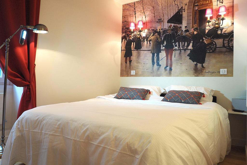 Louvre Opera Classic Chicsuites
