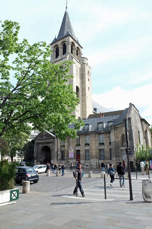 Bac St. Germain Parigi