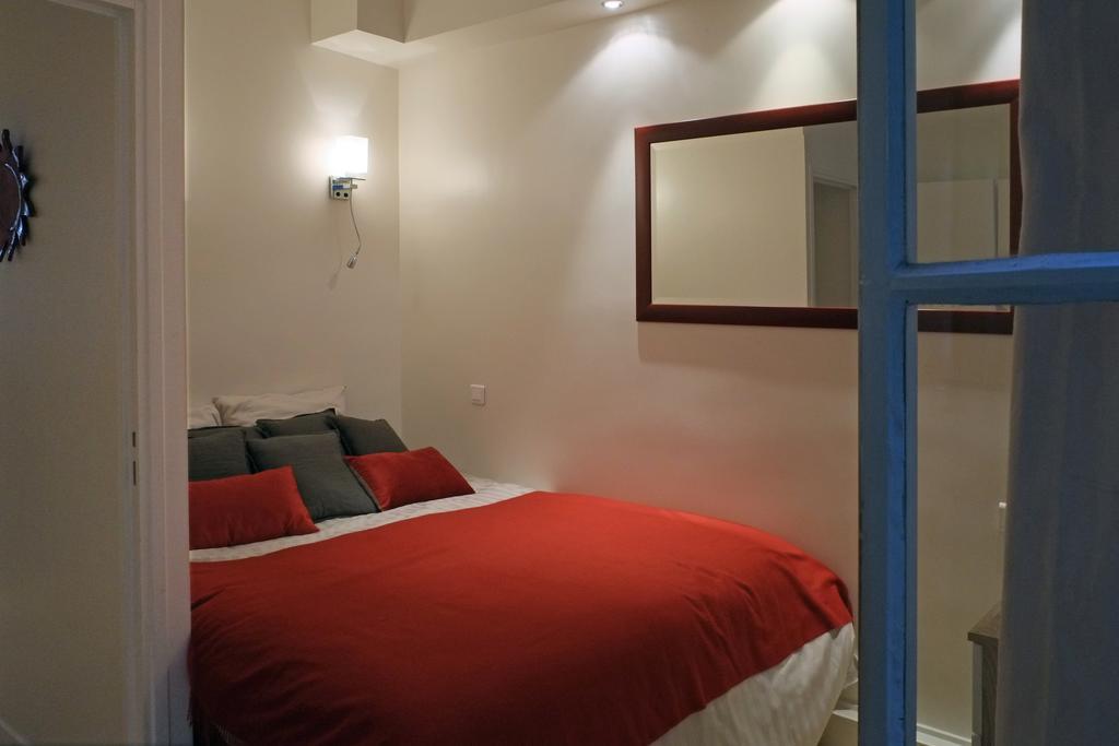 Bac St. Germain * Parigi