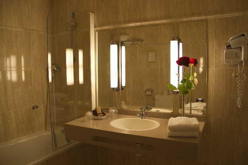 Louvre Montana Hotel 4*