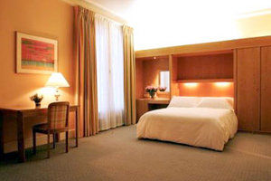 Du Rond Point De Longchamp Hotel 3*