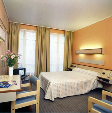 Hotel Lindbergh 3*