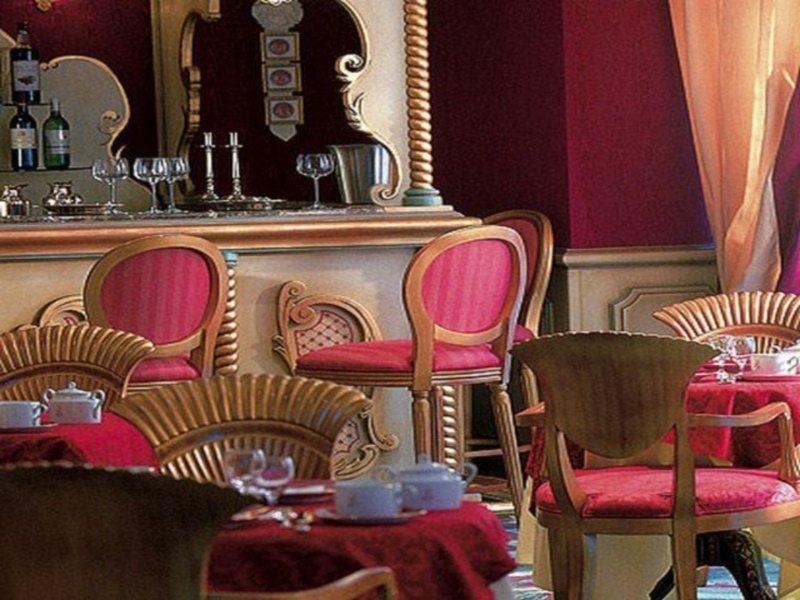 Maison Eugenie 4* Paris