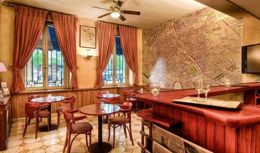 Du Quai Voltaire Hotel Parigi
