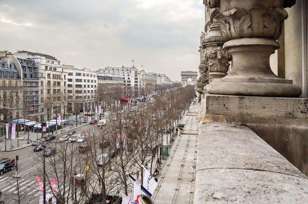 Avenue Des Champs-elysees Appartamento Parigi