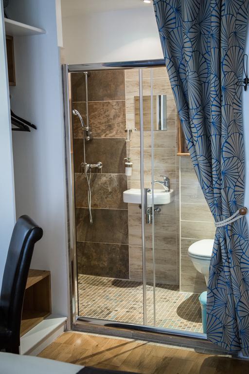 Alloggio in famiglia Private In A Parisian Homestay! - Close To It All! *