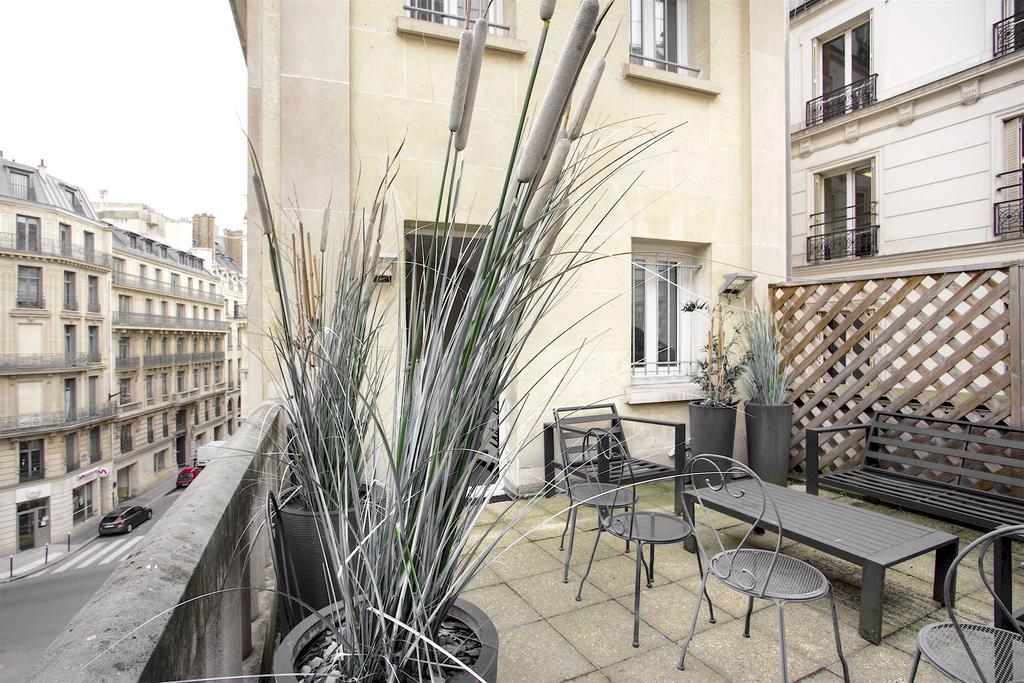 Saint Lazare Terrasse 3 * Parigi