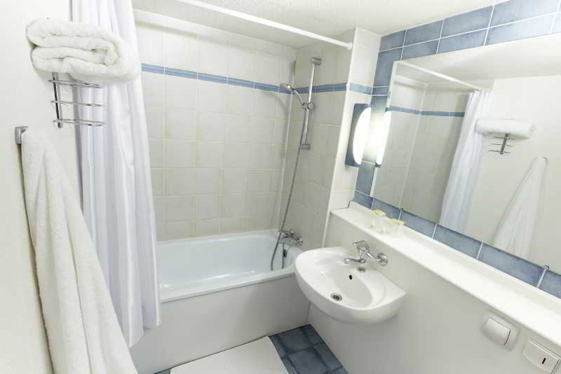 Campanile 15 - Tour Eiffel Hotel 2*