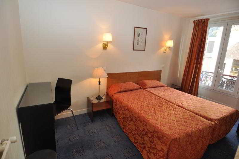 Ibis Styles Montmartre Batignolles 3*