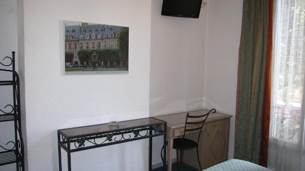 Victoria Hotel 2*
